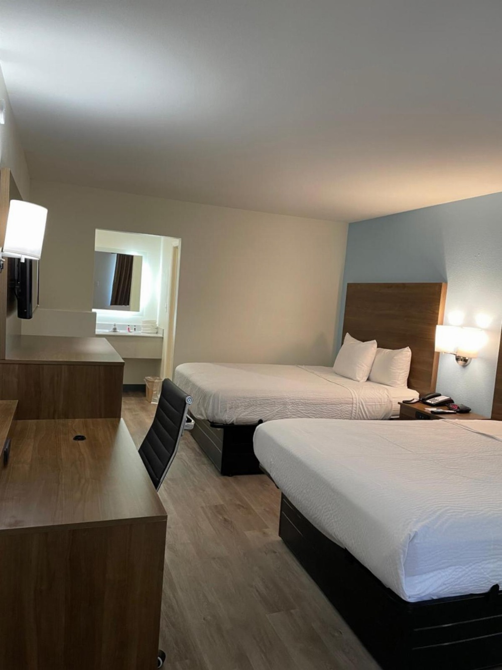  Baymont by Wyndham Biloxi Ocean Springs Main image